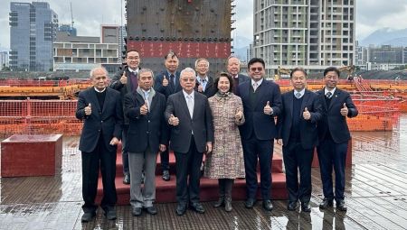 金仁寶總部大樓新建工程立柱典禮，祈福工程順利進行，工地人員執行平安